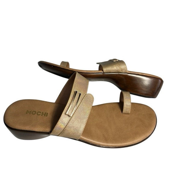 MOCHI Golden Toe Sandals Sz 38 - Picture 4 of 10